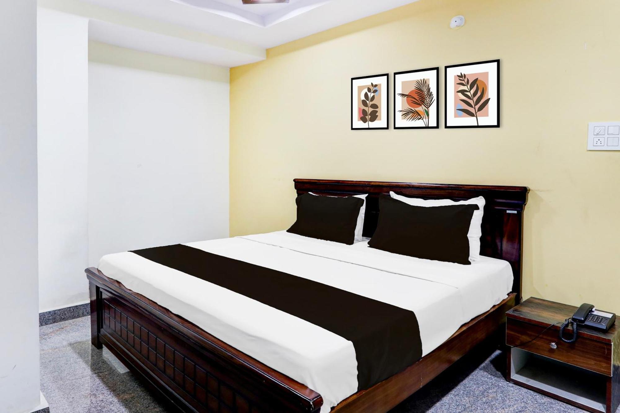 Hotel O Anoos Minarva حيدر أباد المظهر الخارجي الصورة