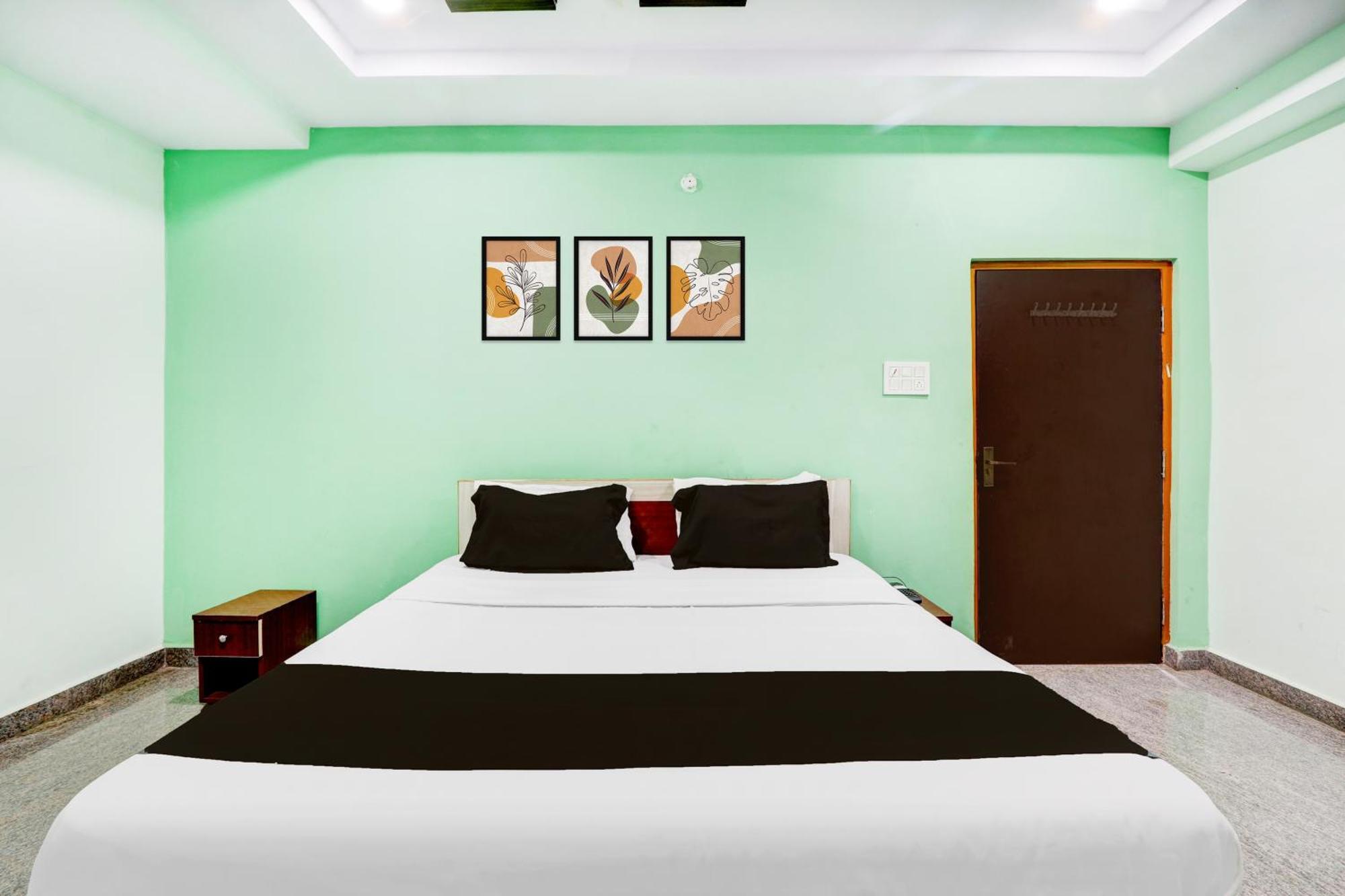 Hotel O Anoos Minarva حيدر أباد المظهر الخارجي الصورة